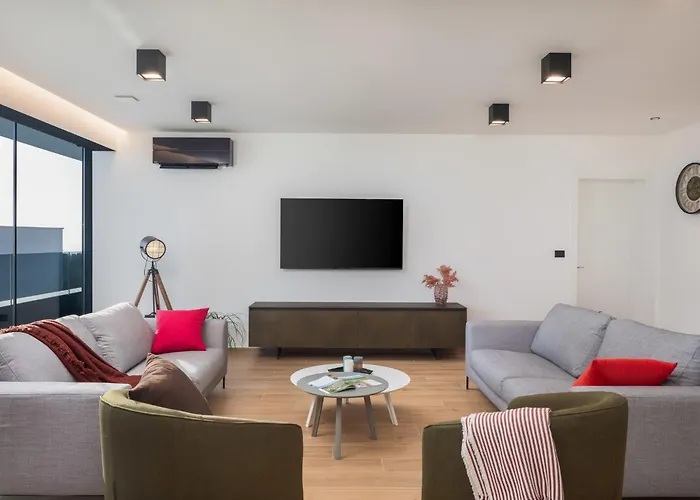 Old Olive V By Interhome
