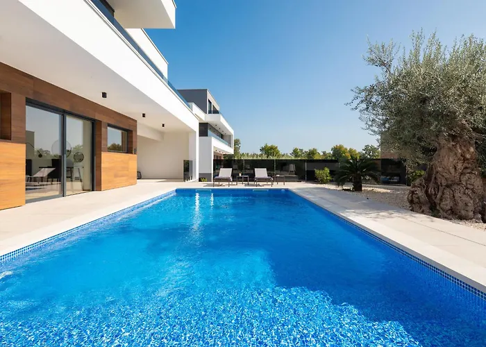 Villa Old Olive V By Interhome