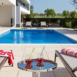 Vila Old Olive V By Interhome