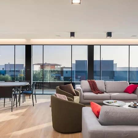 Old Olive V By Interhome *